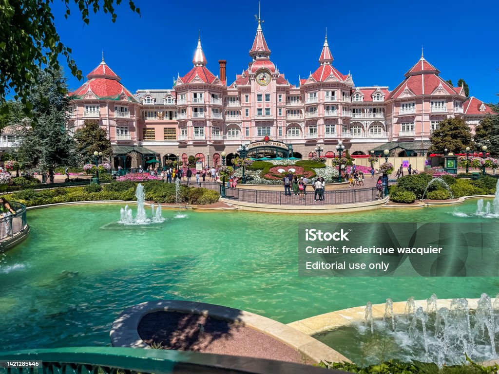Beauvais Airport (BVA) to Disneyland Hotels/Apartments